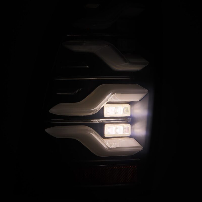 Load image into Gallery viewer, Alpharex 680060 ARX LUXX Tail Lights
