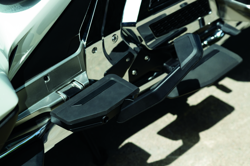 Load image into Gallery viewer, Kuryakyn 6761 KUR Mini Boards
