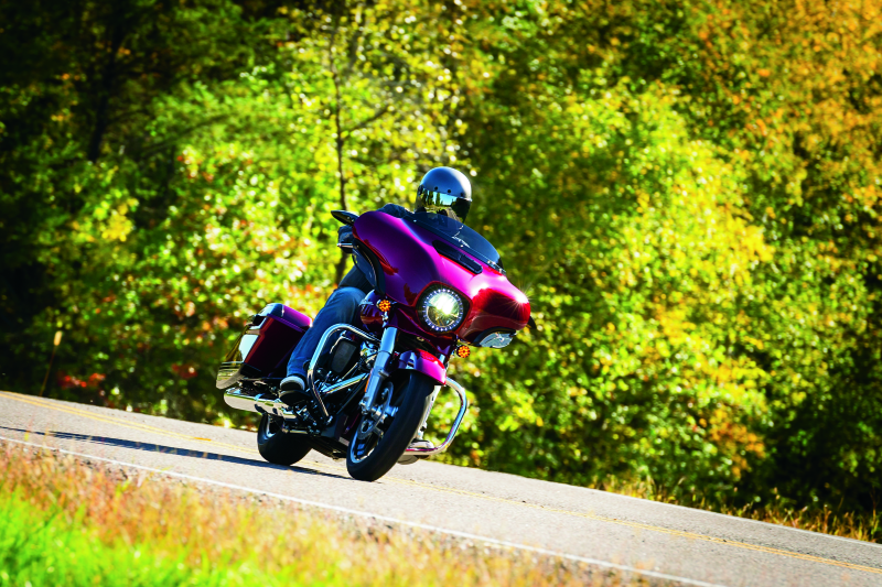 Load image into Gallery viewer, Kuryakyn 1389 KUR Windshield Trim C
