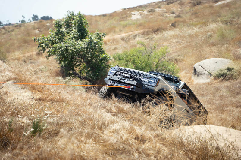 Load image into Gallery viewer, Dv8 Offroad UNSK-01BL DV8 Shackles
