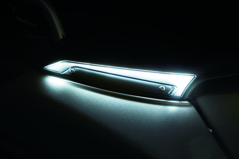 Load image into Gallery viewer, Kuryakyn 2946 KUR Windshield Trim E
