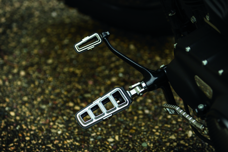 Load image into Gallery viewer, Kuryakyn 6666 KUR Foot Pegs F
