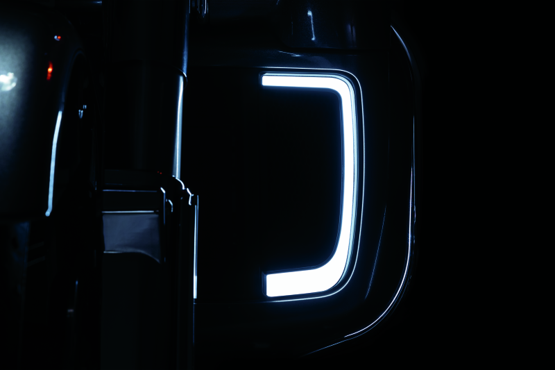 Load image into Gallery viewer, Kuryakyn 5064 KUR Exterior Trim J
