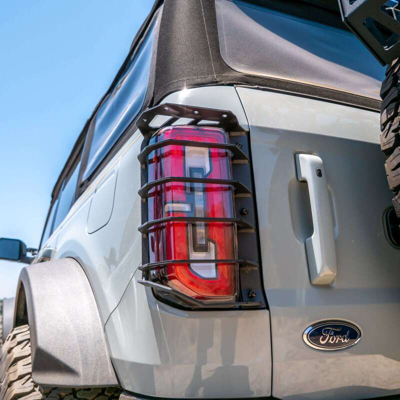 Load image into Gallery viewer, Turn Offroad EAT-M1 TOR Tail Light
