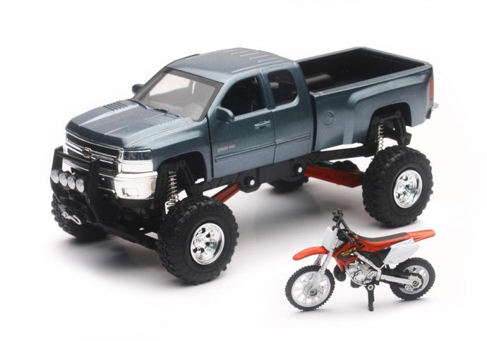 New Ray Toys SS-54426 1:43 Scale Gray Chevy Silverado 4x4 with Honda Dirt Bike