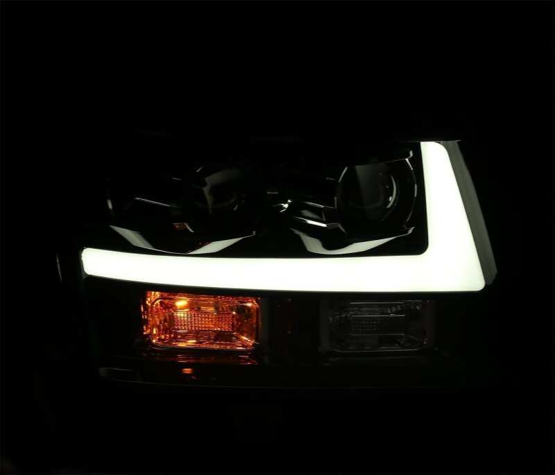 Load image into Gallery viewer, Alpharex 880295 ARX LUXX Headlights
