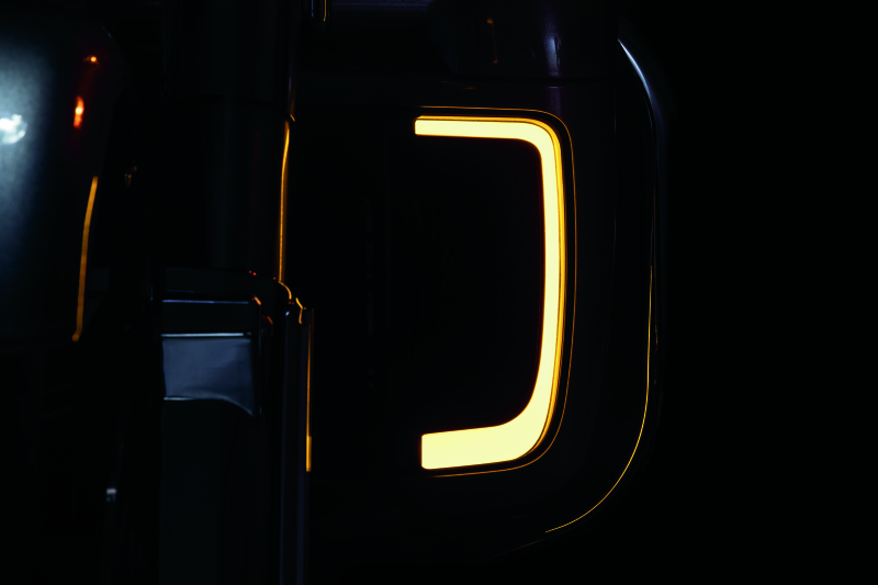 Load image into Gallery viewer, Kuryakyn 5064 KUR Exterior Trim J
