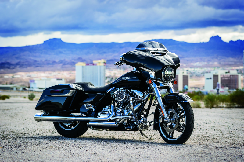 Load image into Gallery viewer, Kuryakyn 7677 KUR Coolant Pump Covers
