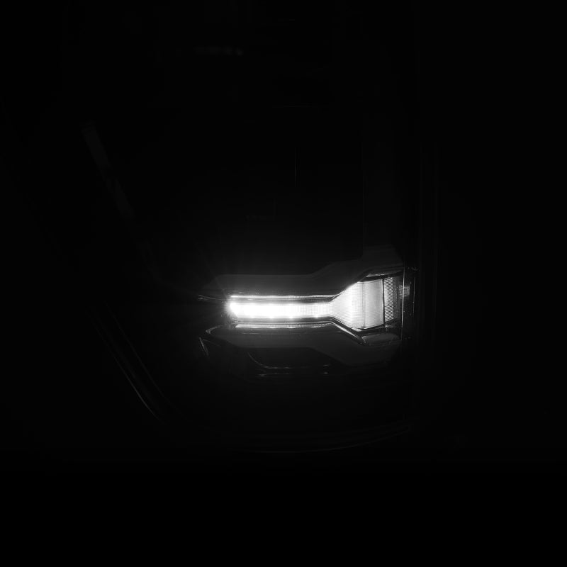 Load image into Gallery viewer, Alpharex 653040 ARX LUXX Tail Lights
