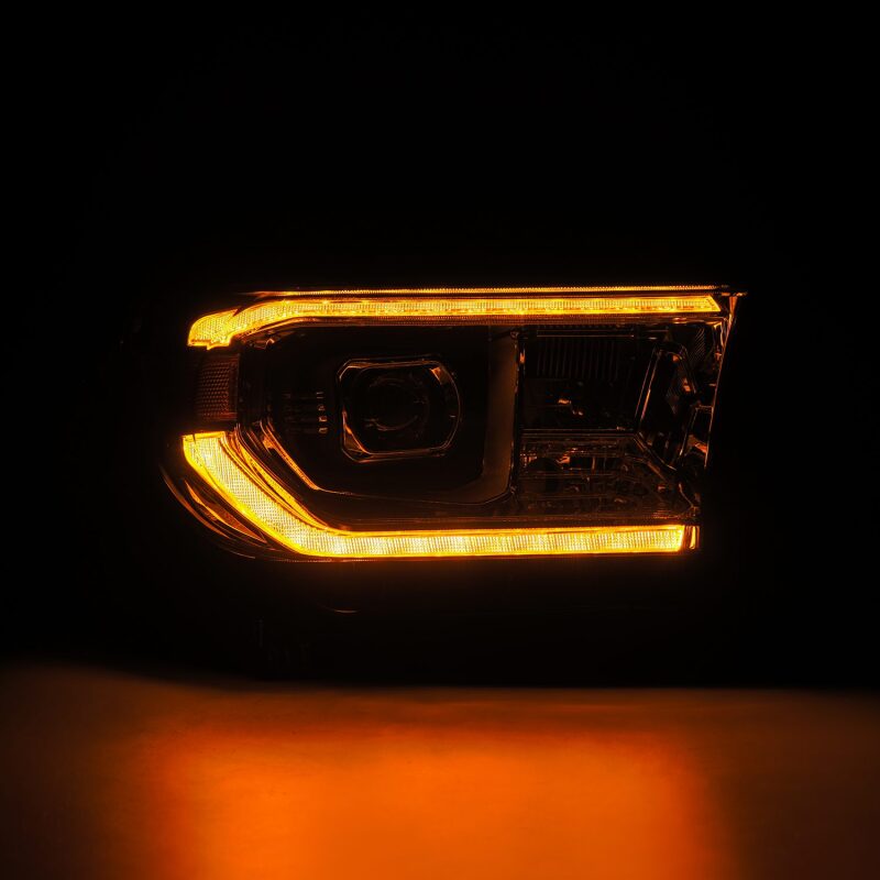 Load image into Gallery viewer, Alpharex 880824 ARX LUXX Headlights
