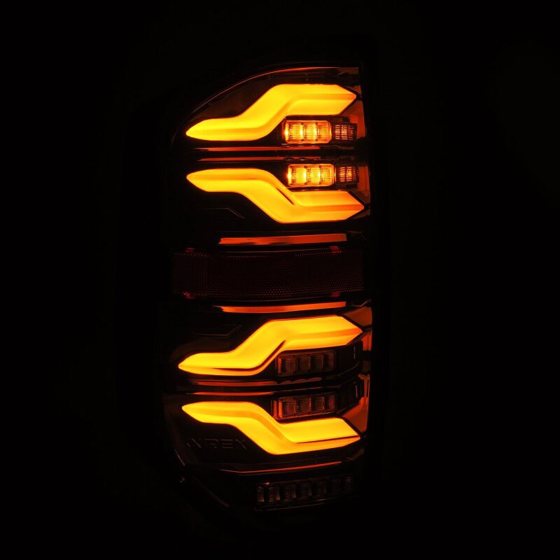 Load image into Gallery viewer, Alpharex 672040 ARX LUXX Tail Lights
