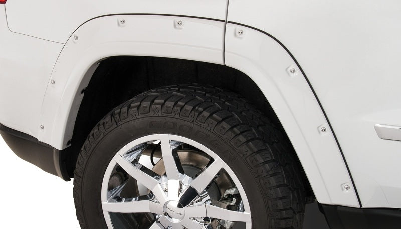 Load image into Gallery viewer, Bushwacker 10076-02 BUS Pocket Style Flares
