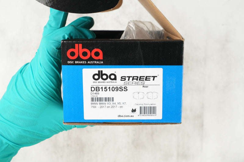 Load image into Gallery viewer, Dba DB15109SS DBA Street Series Brake Pads
