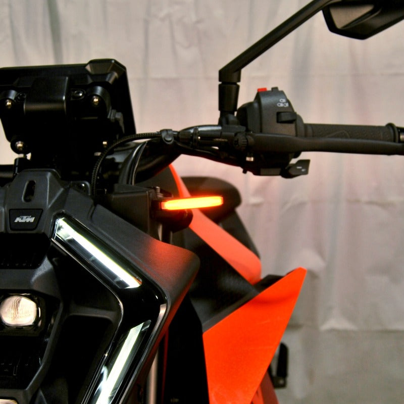 Load image into Gallery viewer, New Rage Cycles 990-FB-US NEW Turn Signal
